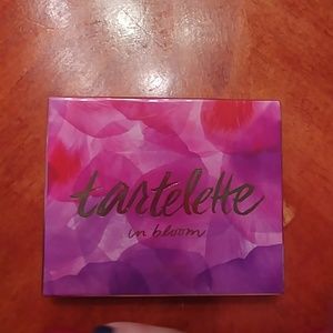 Tartelette In Bloom